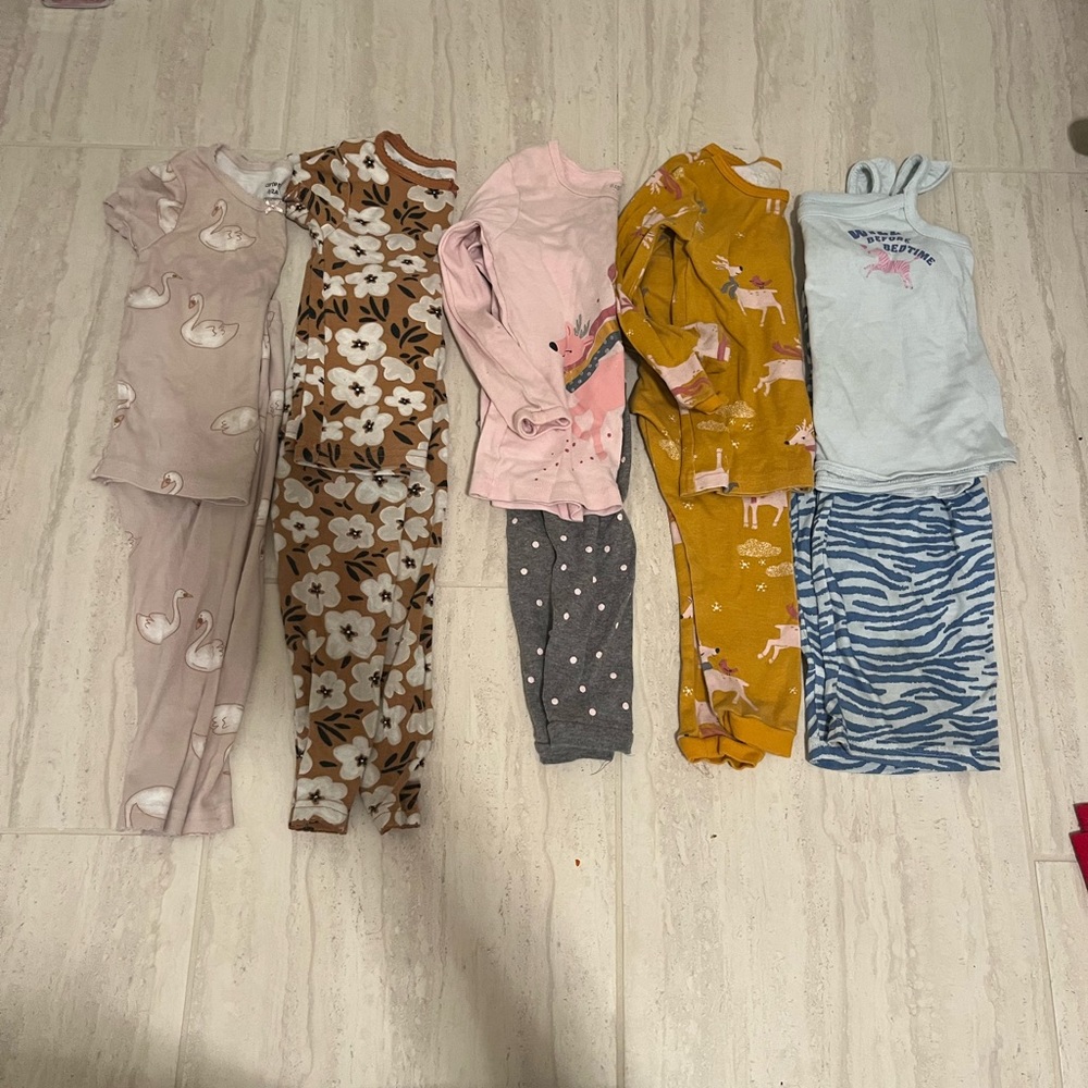 Set of 5 2T Pajamas